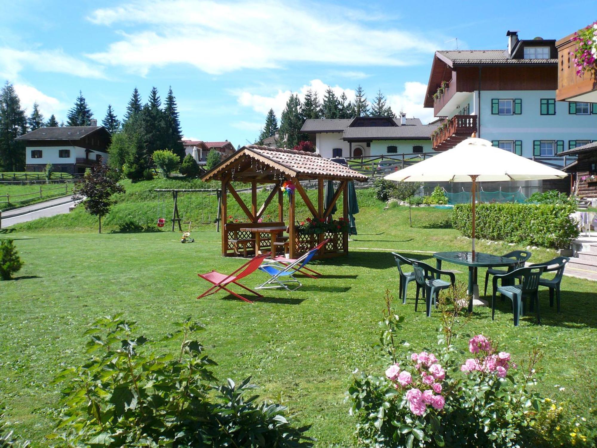 Villa Gemmy Pozza di Fassa Bagian luar foto