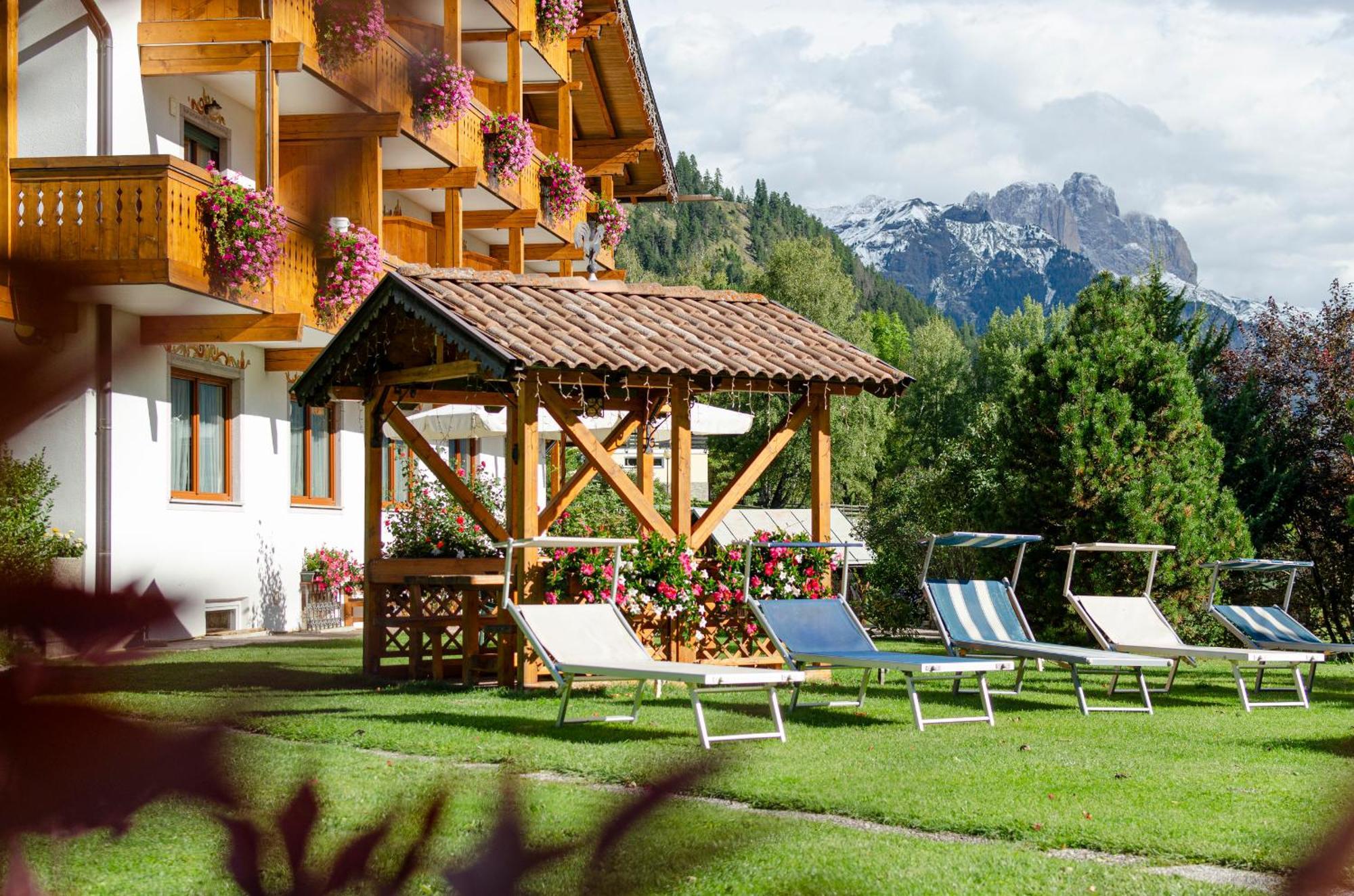 Villa Gemmy Pozza di Fassa Bagian luar foto